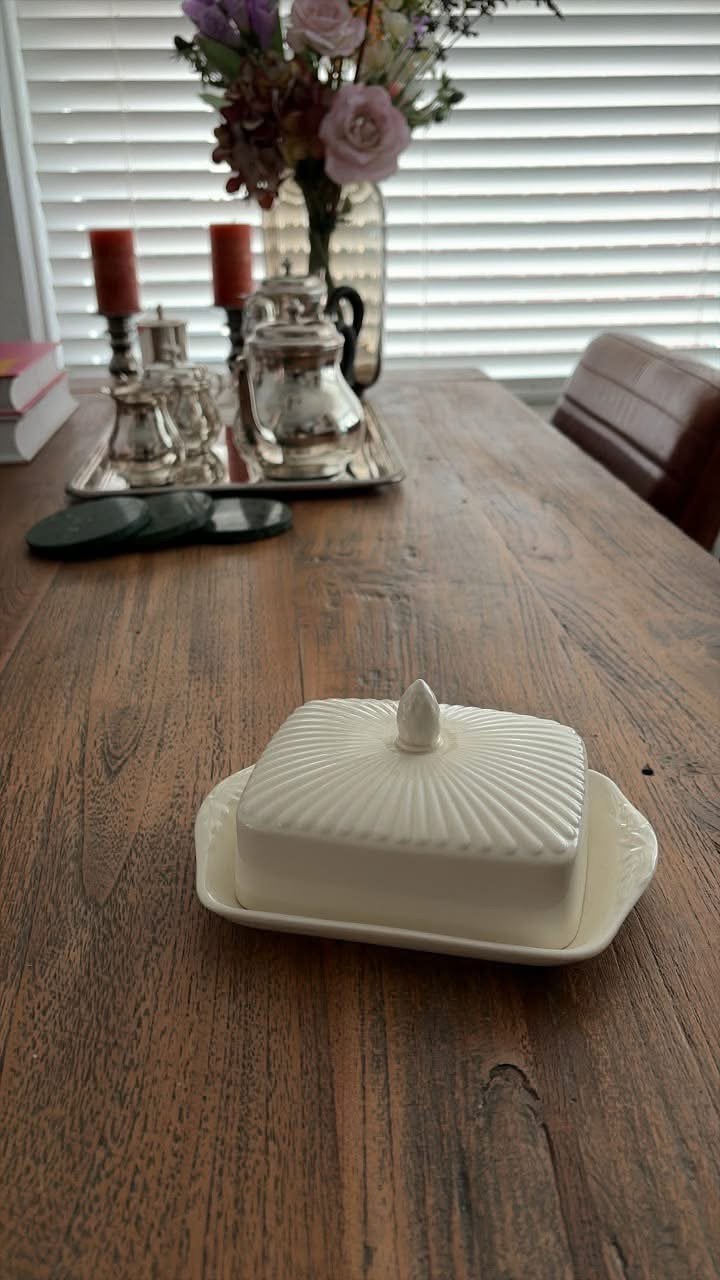 Wedgwood Edme botervloot, Huis en Inrichting, Klassiek, Ophalen of Verzenden, Schaal of Schalen, Zo goed als nieuw