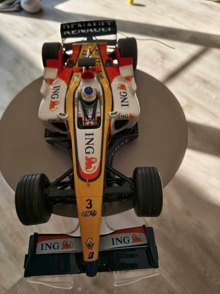 Afstand bestuurbare Nikko 1:18 Renault F1 ING  livery, Ophalen of Verzenden, Zo goed als nieuw, Formule 1