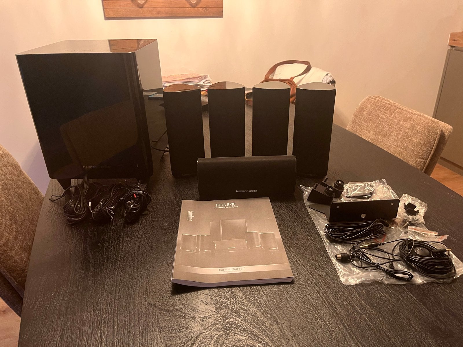 Harman Kardon HKTS 9/16 Home Theater Speaker System, Gebruikt, 70 watt of meer, 5.1-systeem, Overige spelers