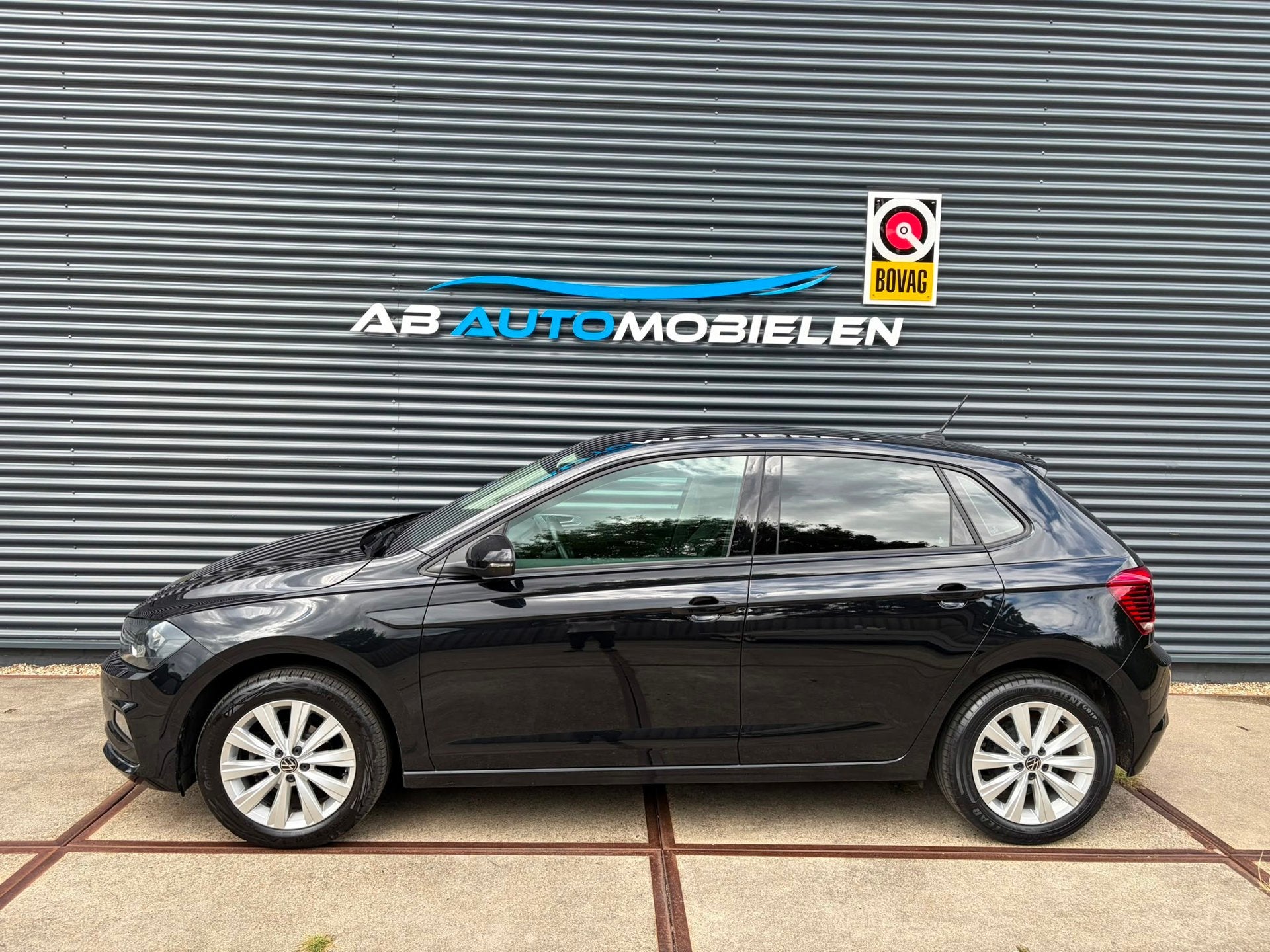 Volkswagen Polo 1.0 TSI Highline AUTOMAAT/ PDC/ CLIMA, Dealer onderhouden, Gebruikt, Euro 6, 95 pk