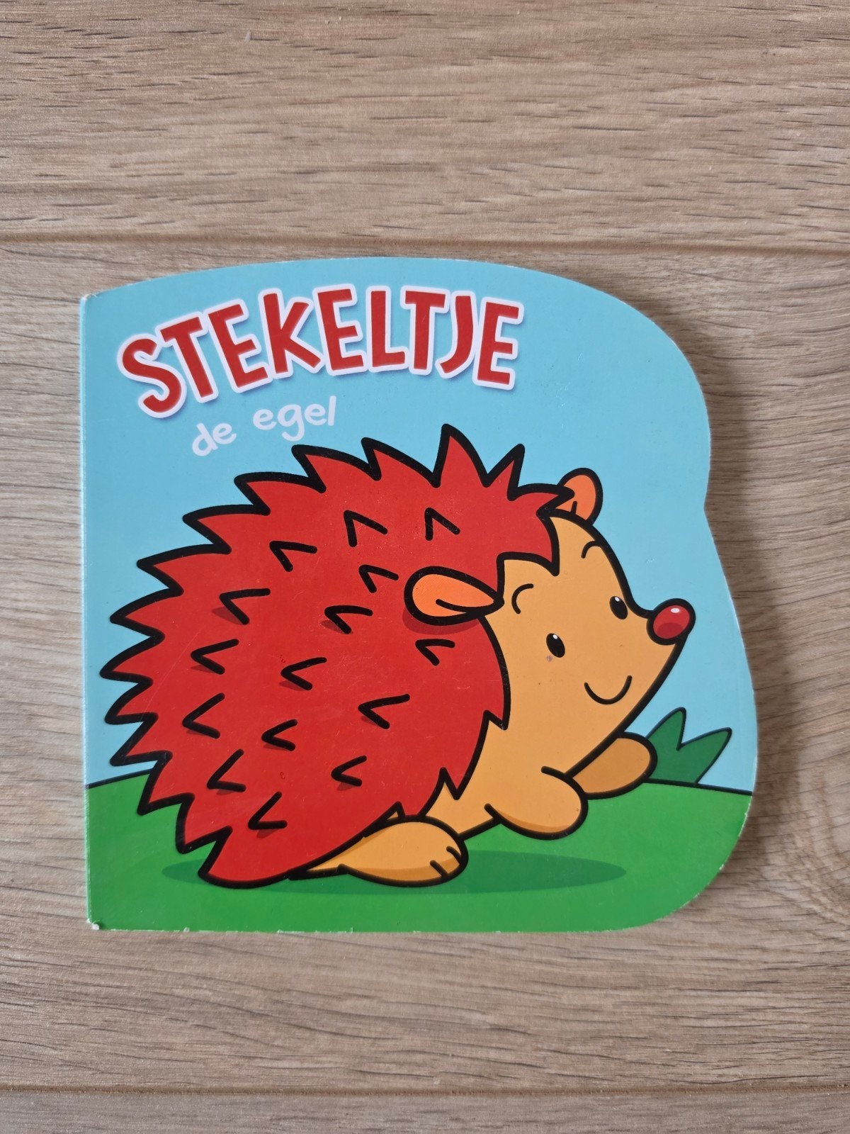 Stekeltje de egel klein dik karton boekje als nieuw #2, Ophalen of Verzenden, Zo goed als nieuw