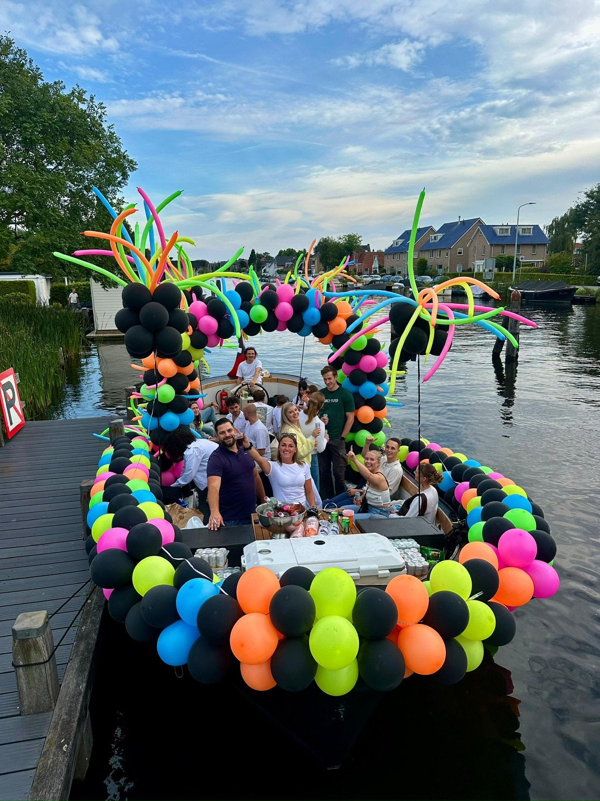 Boot te huur voor pramenrace of vuur en licht aalsmeer, Drie personen of meer, Kortingskaart