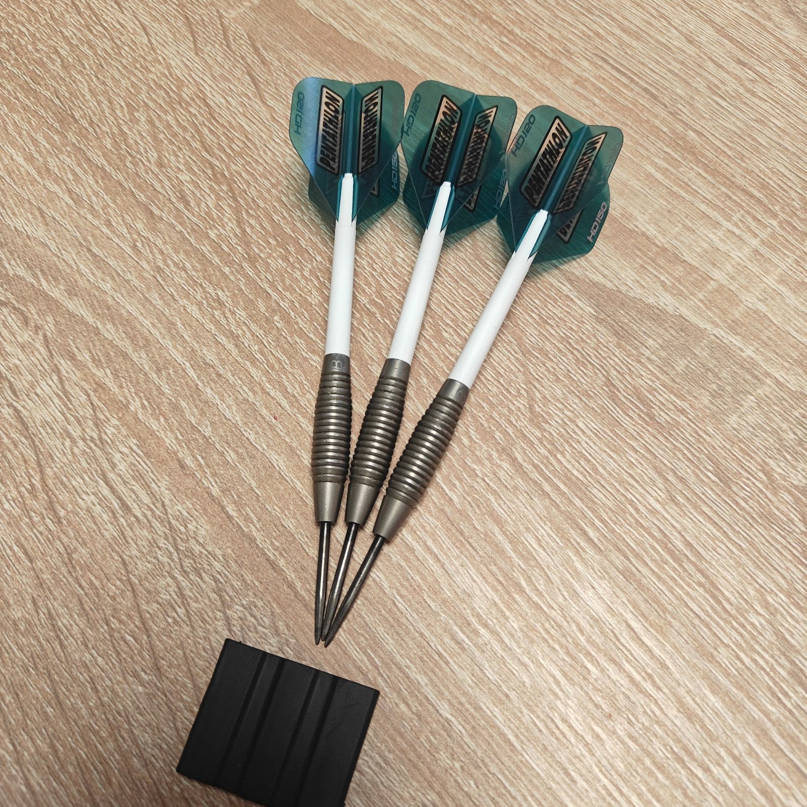 BULL’S steeltip dartpijlen – 25 gram, Ophalen of Verzenden, Zo goed als nieuw, Pijlen