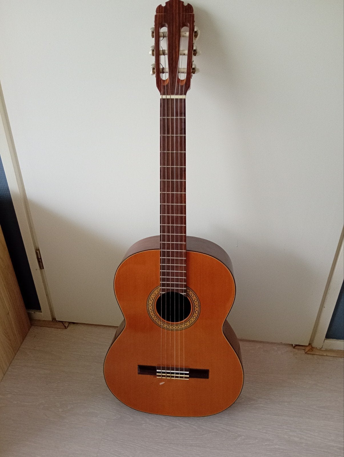 Te koop akoestische gitaar merk grand Suzuki model gt 85, Muziek en Instrumenten, Ophalen, Zo goed als nieuw, Klassieke of Spaanse gitaar