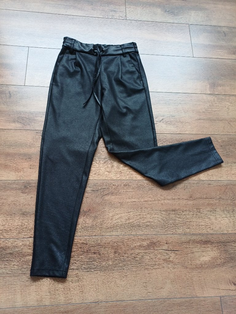 leuke zwarte only broek 34, Kleding | Dames, Broeken en Pantalons, Zwart, Nieuw, Ophalen of Verzenden, Maat 34 (XS) of kleiner
