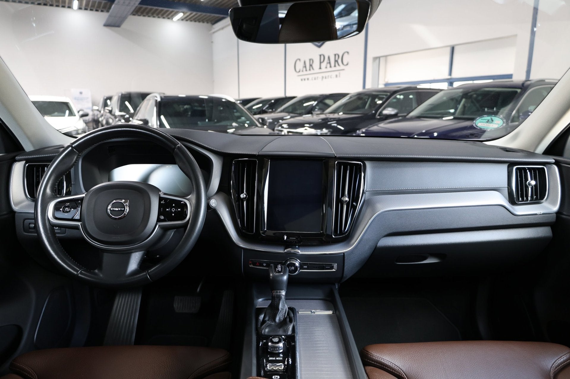 Volvo XC60 2.0 T5 Inscription LED/VIRTUAL/LEDER+S.VERKOELING, Auto's, Dealer onderhouden, Gebruikt, Euro 6, 4 cilinders