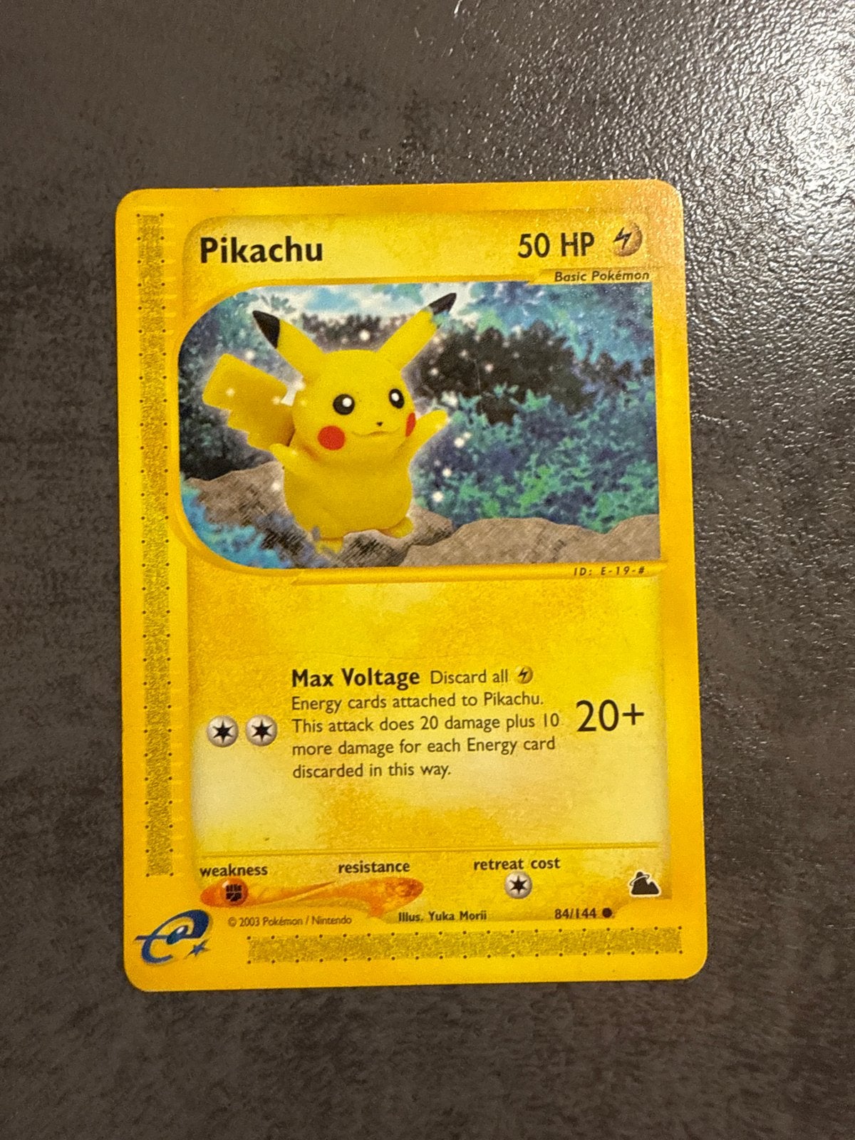 Pikachu Pokémon kaart - 84/144, Verzenden, Zo goed als nieuw, Losse kaart