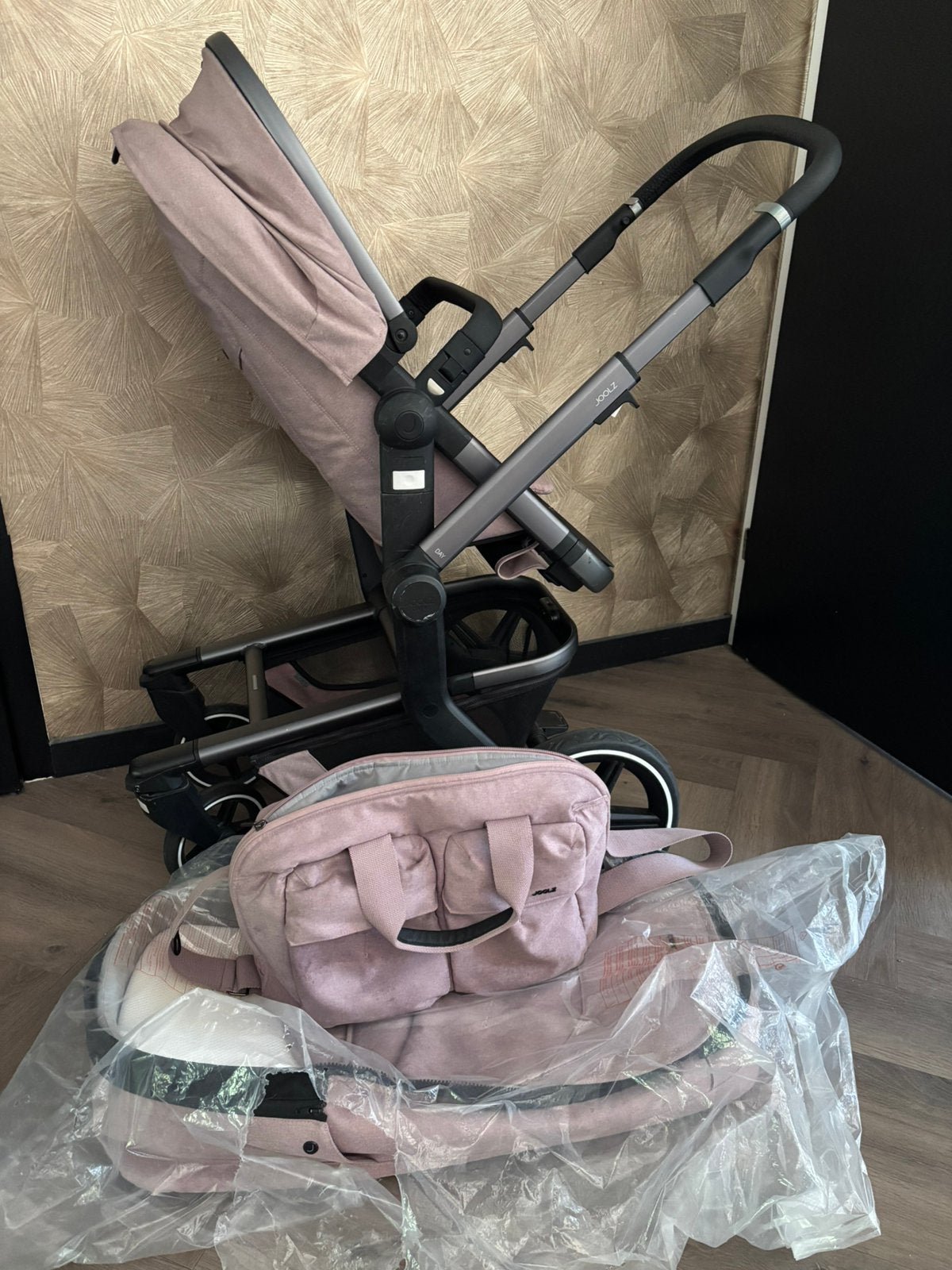Joolz day premium pink compleet + luiertas, Verstelbare duwstang, Zo goed als nieuw, Combiwagen, Ophalen