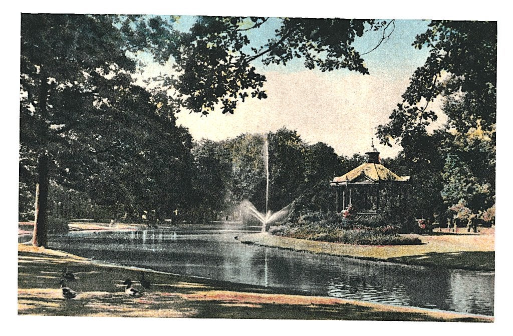 38189	Apeldoorn	Oranjepark	1956	Gelopen met postzegel