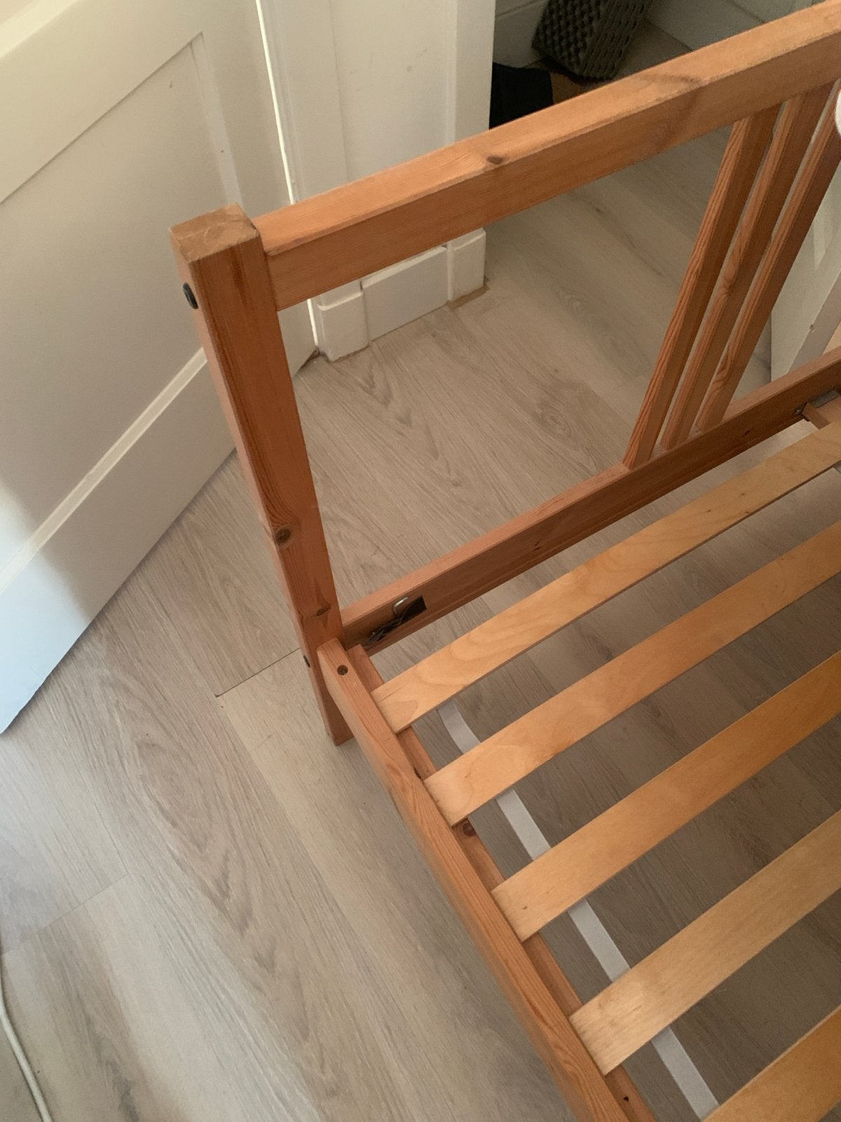Houten bedframe met lattenbode ikea, Huis en Inrichting, Slaapkamer | Bedden, Ophalen, Gebruikt, 90 cm, Eenpersoons