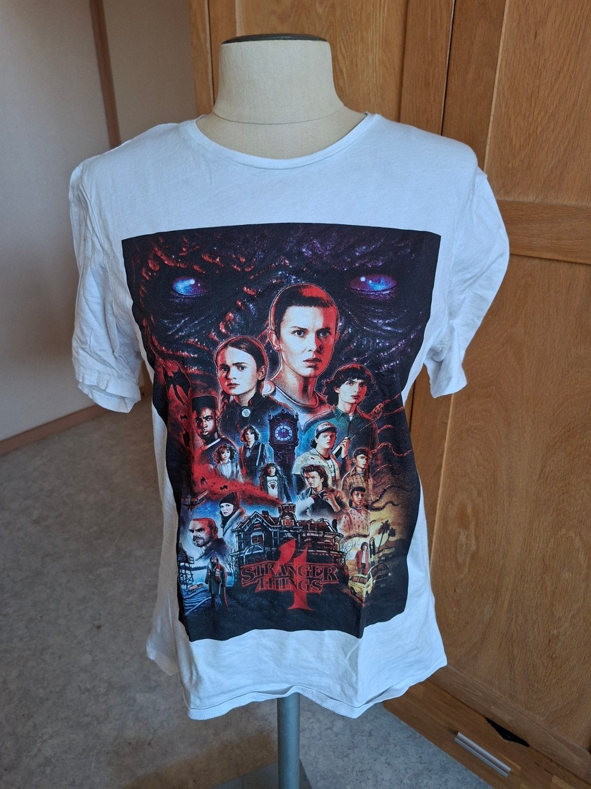 Stranger Things T-shirt - Maat S, Ophalen of Verzenden, Gedragen, Wit