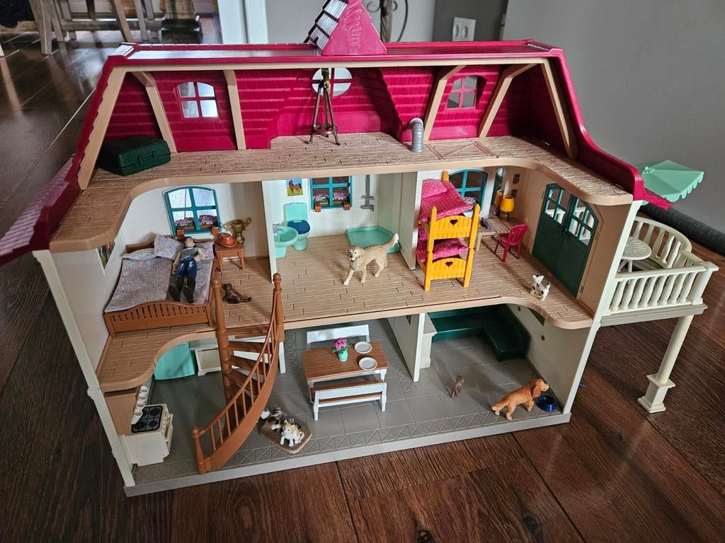 Schleich Paardenhuis met Stal, Wasbox en Diverse Paarden, Ophalen, Zo goed als nieuw, Poppenhuis