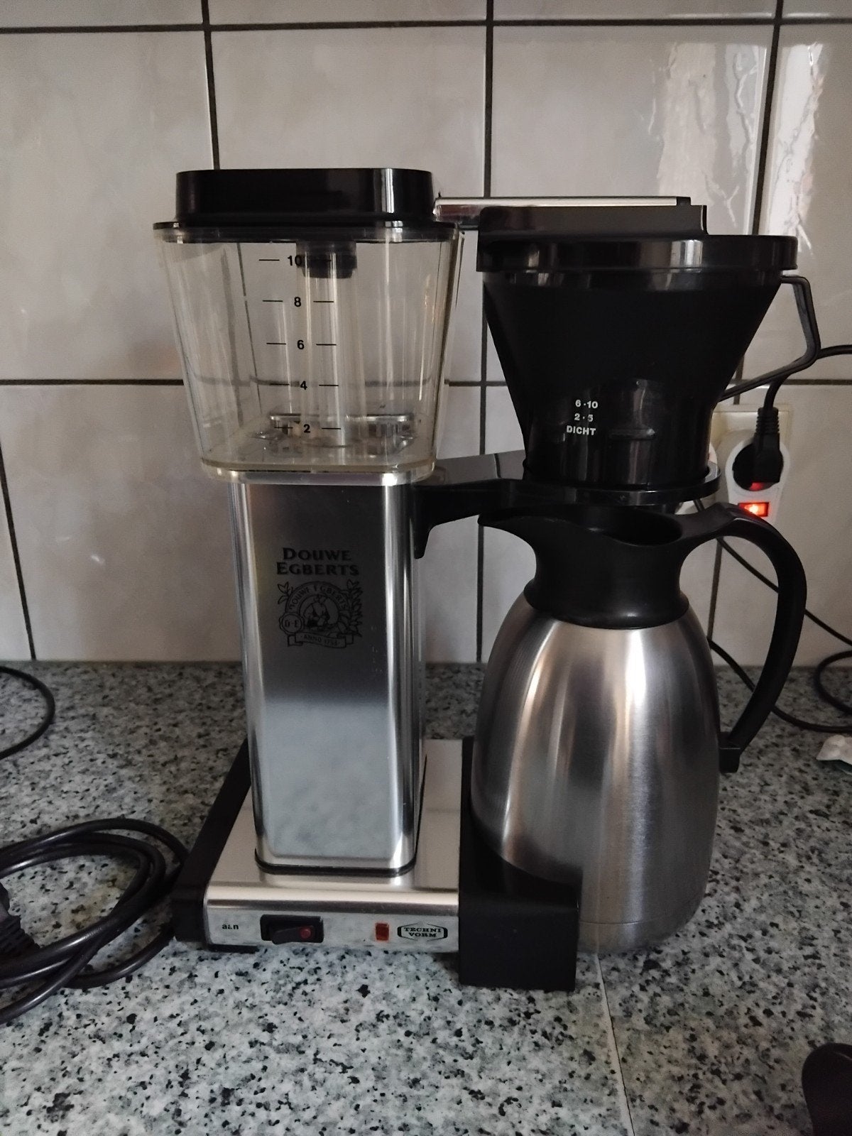 Douwe Egberts Koffiezetapparaat met Thermoskan, 10 kopjes of meer, Koffiemachine, Gemalen koffie, Ophalen of Verzenden