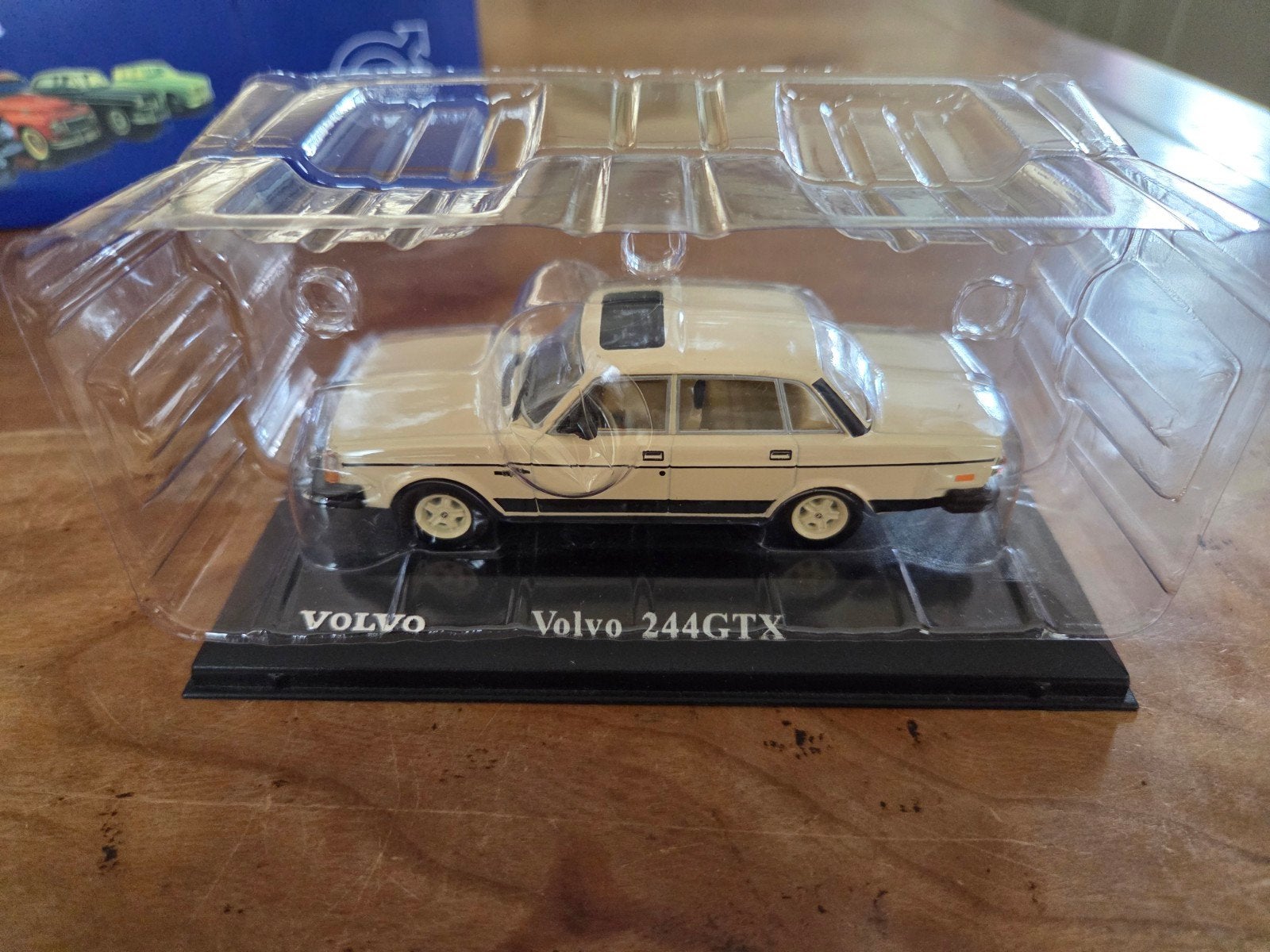Volvo 244 GTX schaalmodel - Nieuw in doos, Ophalen of Verzenden, Nieuw, Overige typen