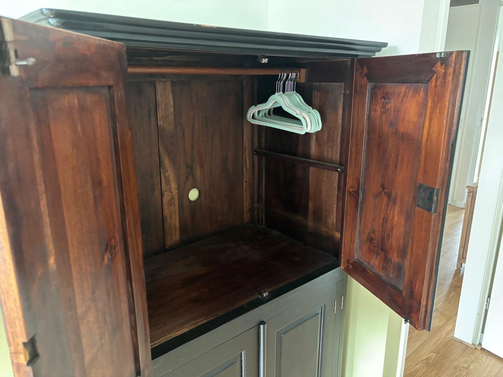Zwarte houten kast met hang- en legruimte, Huis en Inrichting, Ophalen, Gebruikt, 50 tot 100 cm, 150 tot 200 cm