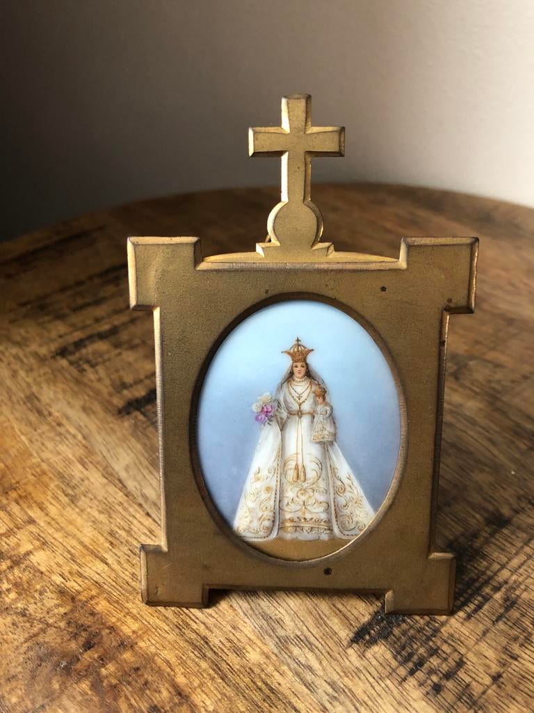Antiek religieus medaillon met Maria en kind, Antiek en Kunst, Antiek | Religie, Ophalen of Verzenden