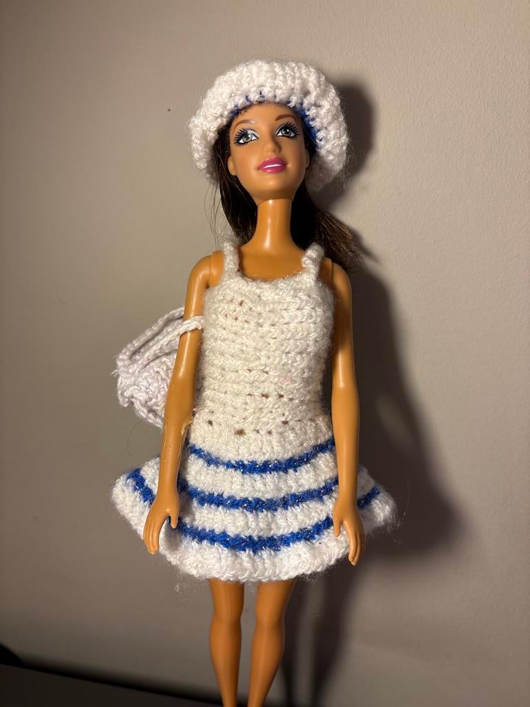 Barbie kleding setjes - gehaakt en meer, Verzenden, Gebruikt, Kleertjes
