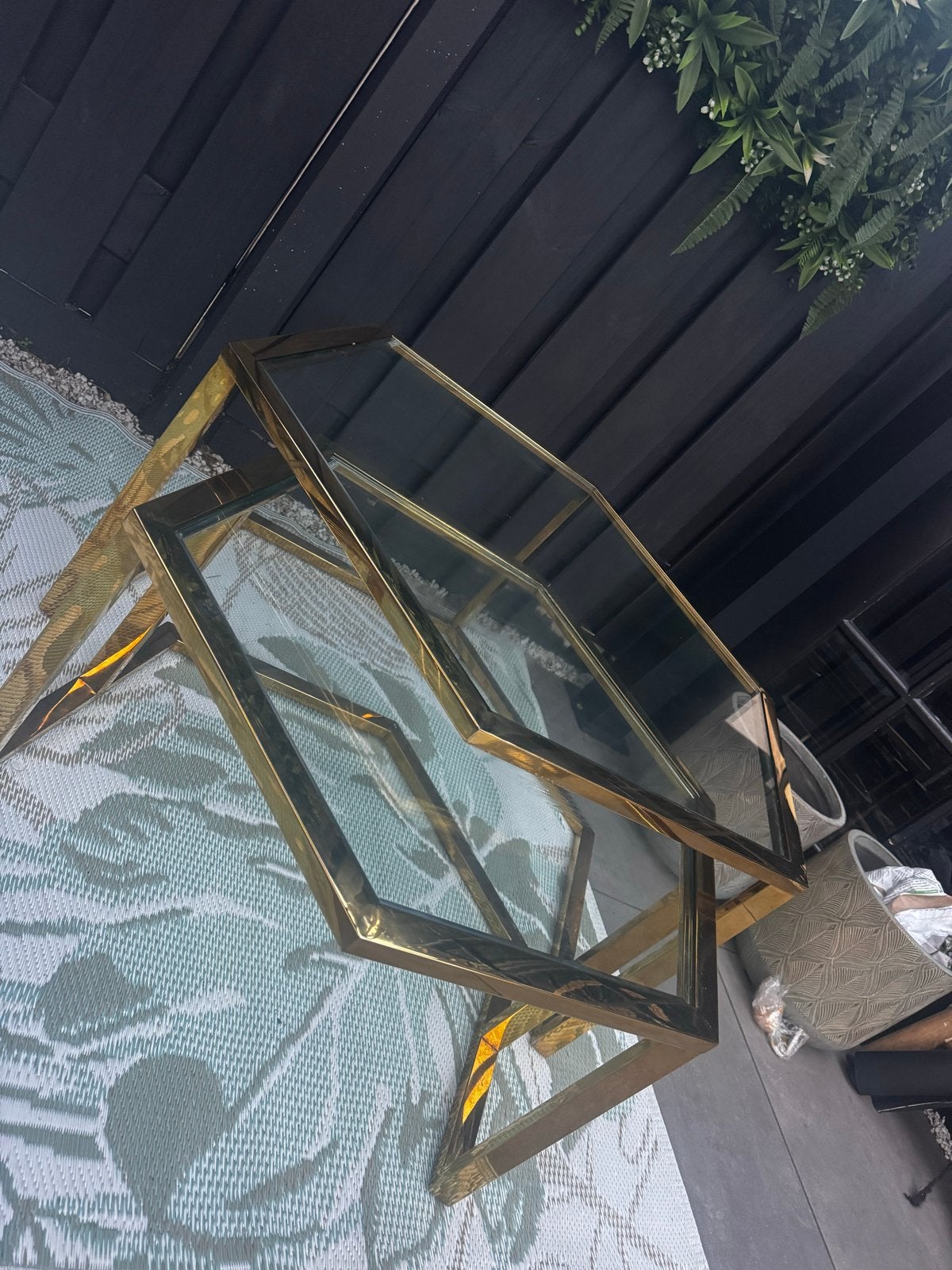 Set van 2 gouden salontafels met glazen blad, Gebruikt, Glas, Overige vormen, 5 – 50
