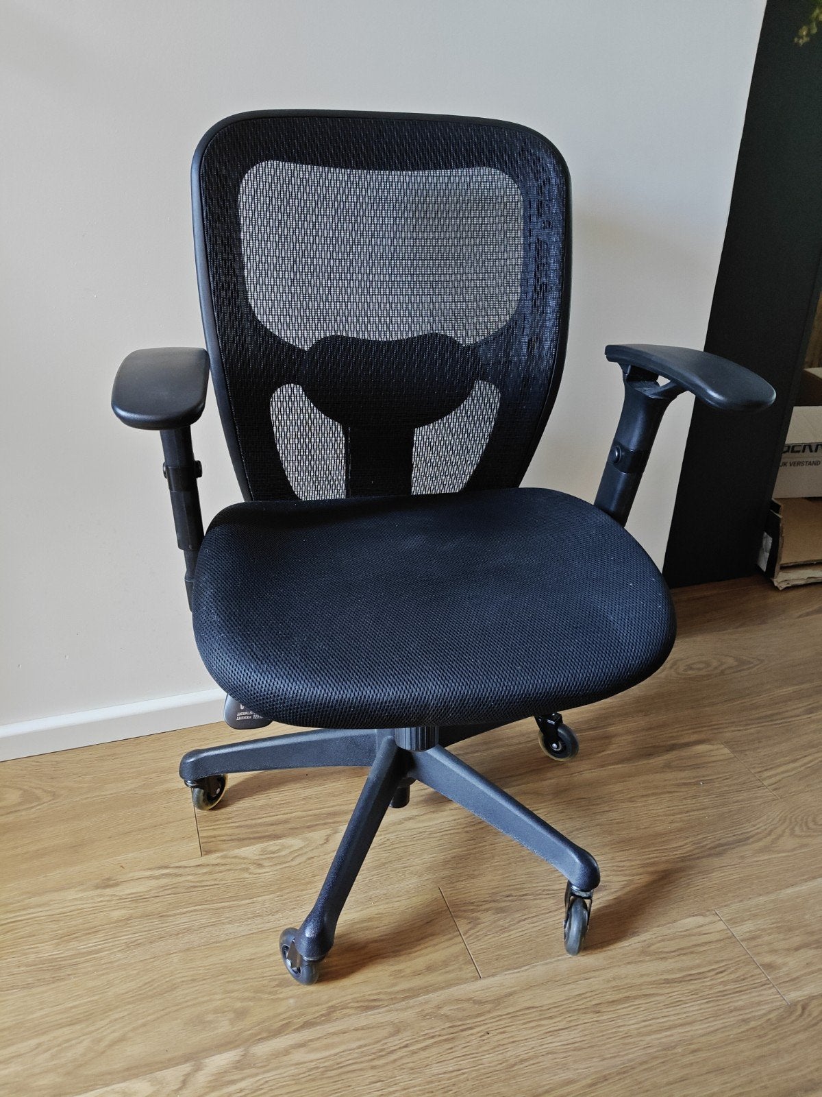 Ergonomische Bureaustoel van BENS - Zwart, Ophalen, Zwart, Zo goed als nieuw, Bureaustoel