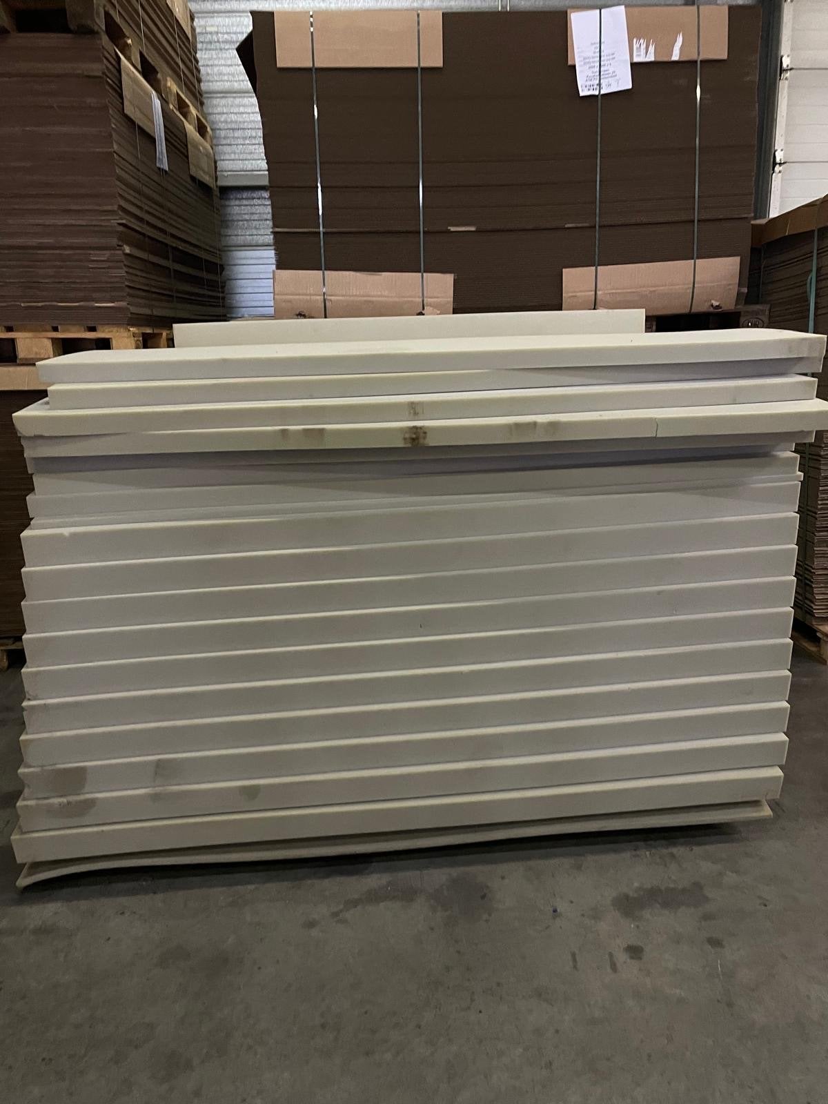 Stapel schuimrubber platen - Gebruikt, Ophalen, Gebruikt, Overige materialen, 50 tot 100 mm