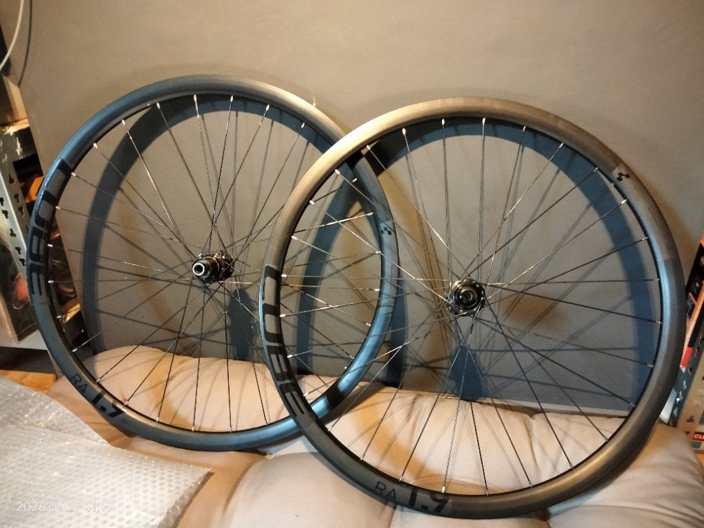 Fietswielen, Gebruikt, Aluminium, Cube, Racefiets
