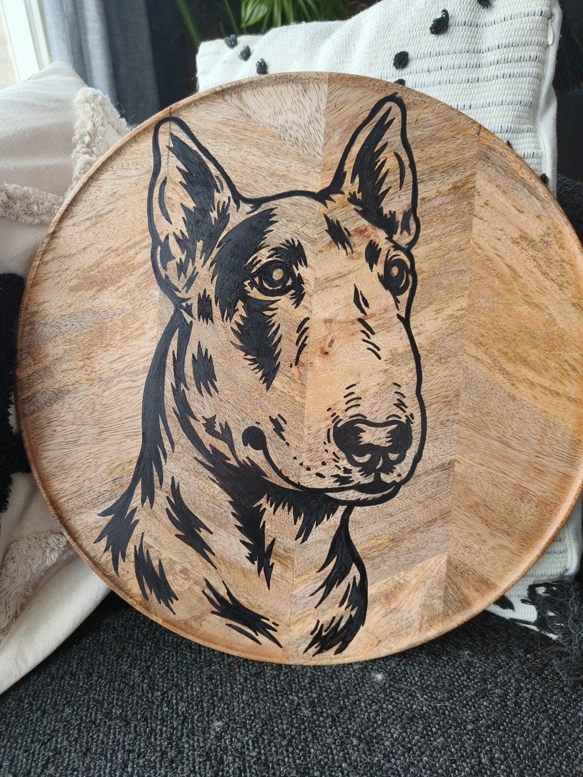 Handgemaakte Bull Terriër op Hout - 37cm, Ophalen of Verzenden, Nieuw, Bruin, Hout