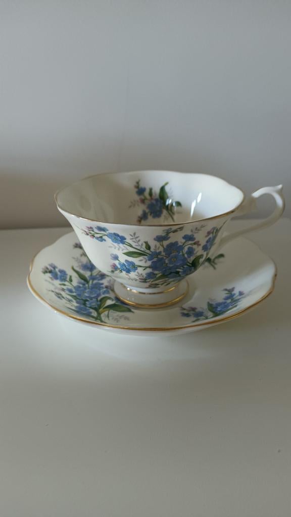 Theekop met vergeet-mij-nietjes /  Royal Albert, Ophalen of Verzenden, Zo goed als nieuw