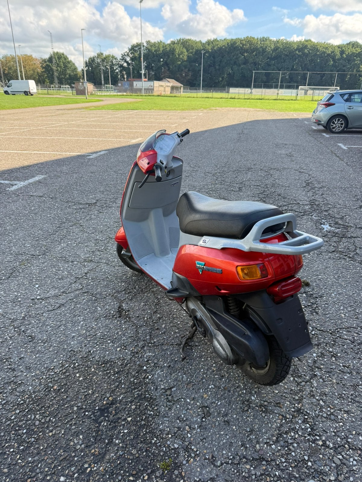 Foto 4 van Piaggio skr125 2t duits