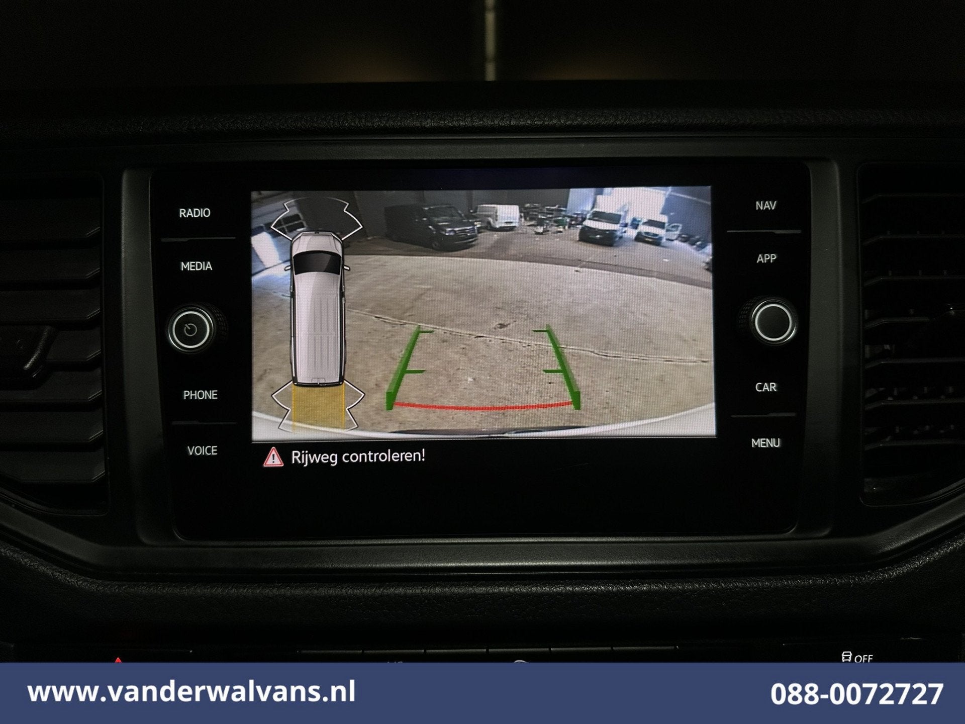 Volkswagen Crafter 2.0 TDI L3H2 L2H1 Euro6 Airco | Camera |, Auto's, Voorwielaandrijving, Dealer onderhouden, Stof, Gebruikt
