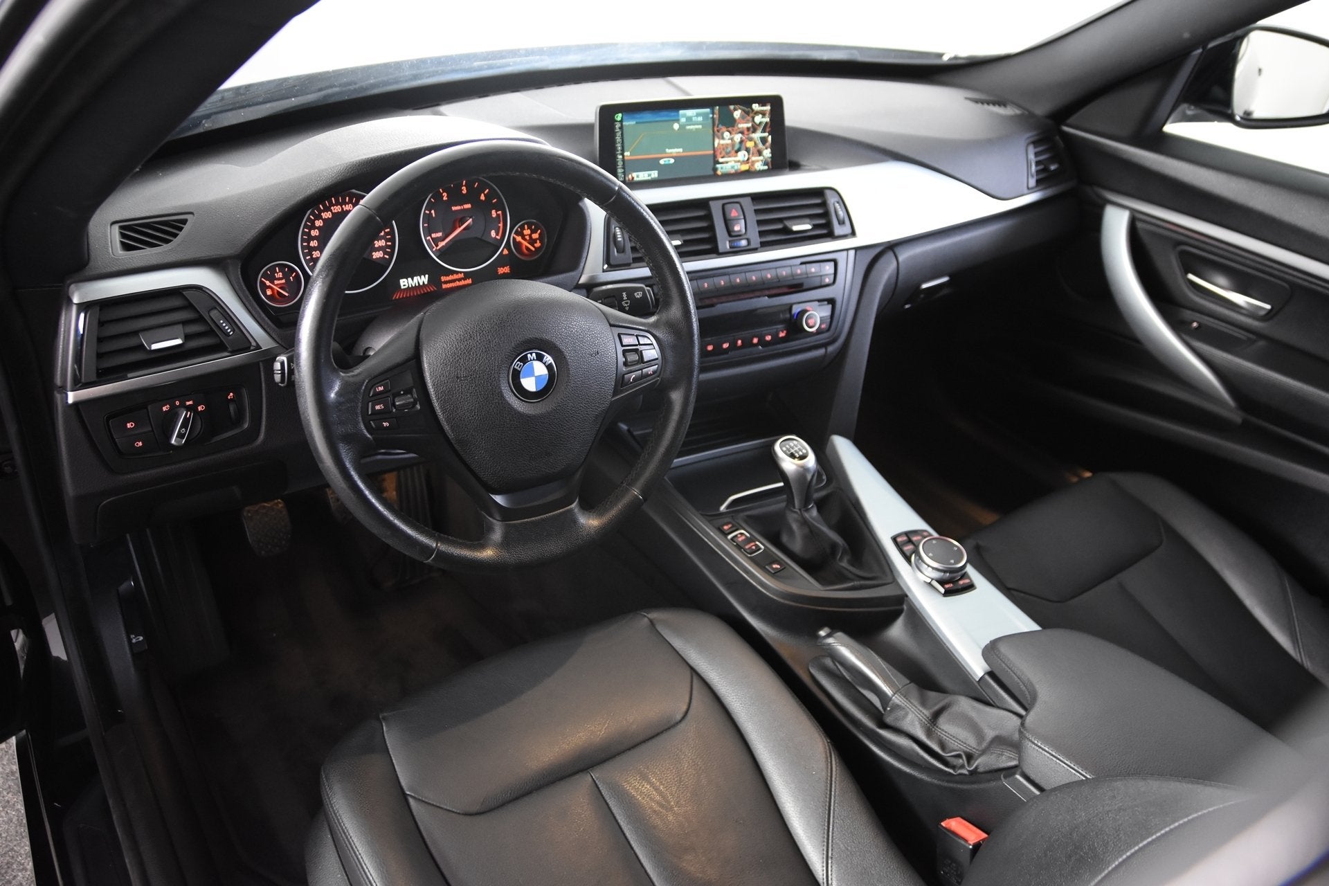 BMW 3-serie 318d GT *Leer*Navigatie* (bj 2016), Auto's, 745 kg, 4 cilinders, Zwart, Bedrijf