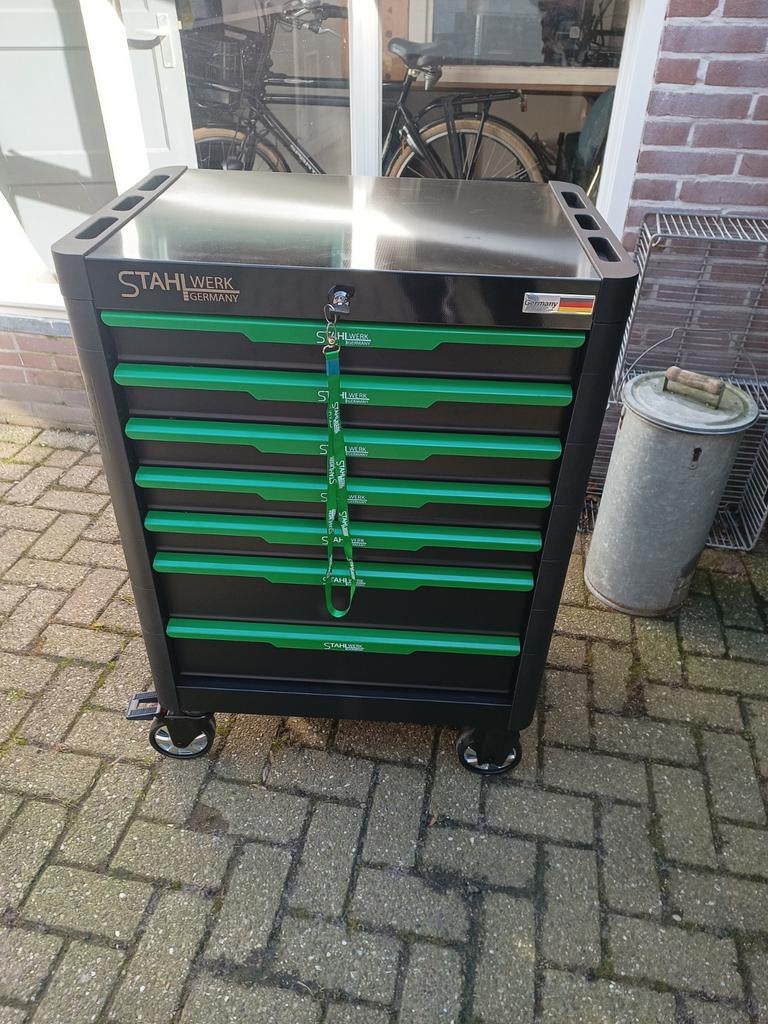 Nieuw Stahlwerk SW-7 gereedschapswagen gevuld, Ophalen, Gevuld, Nieuw