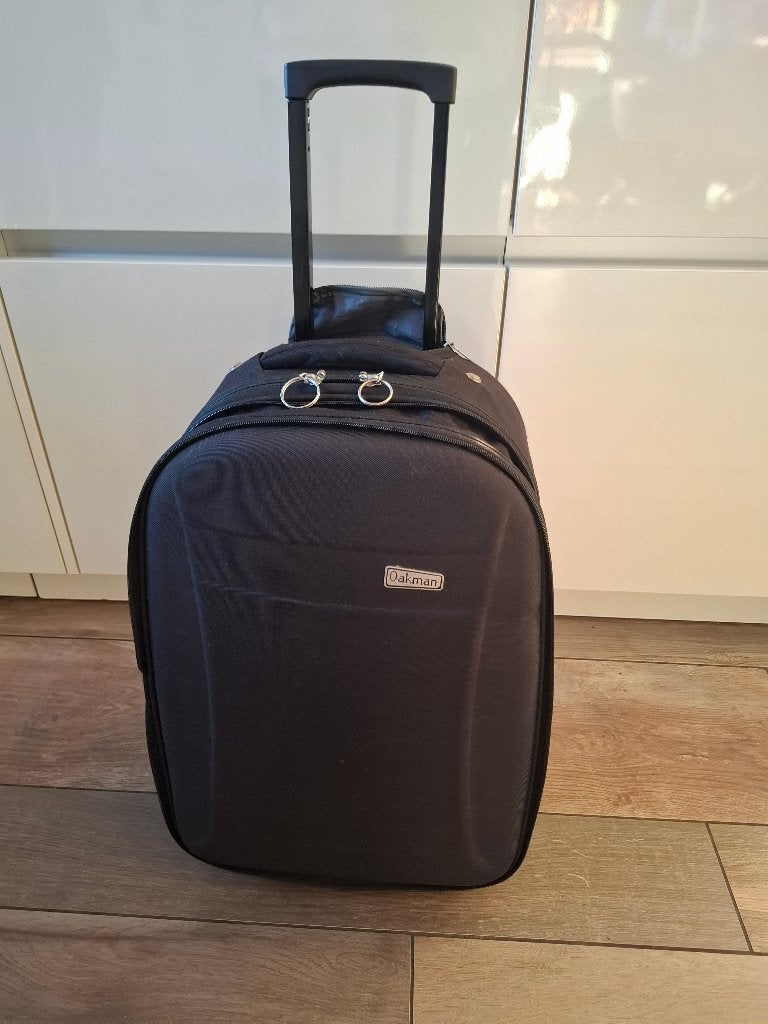 Oakman trolley / reiskoffer op 2 wielen – zwart, Uitschuifbare handgreep, Gebruikt, 50 tot 60 cm, Hard kunststof