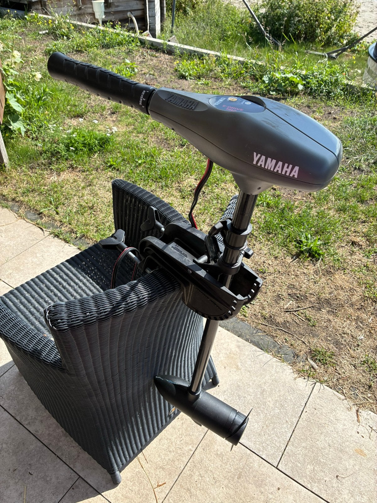 Yamaha M12 1pk Elektrische Buitenboordmotor met hoes, Ophalen, Gebruikt, Motor en Techniek, Zeilboot of Motorboot