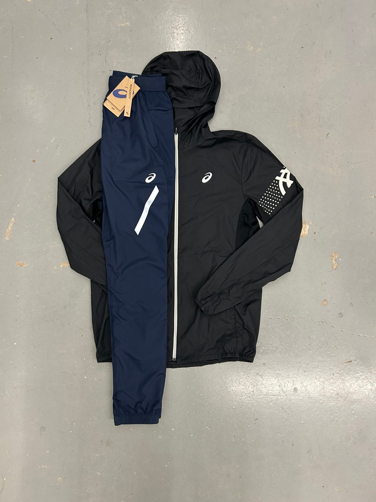 Asics icon trainingspak zwart blauw maat S (origineel), Kleding | Heren, Ophalen of Verzenden, Zo goed als nieuw, Zwart, Algemeen