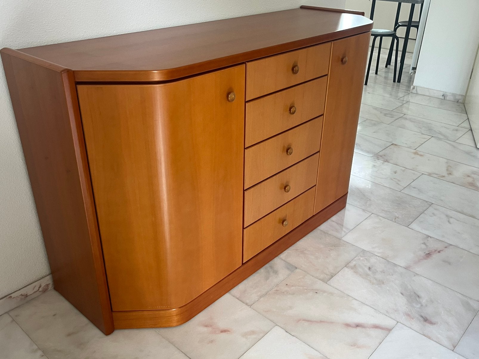 Dressoir Hülsta kersenhout in mooie gebruikte staat., Ophalen, Gebruikt, 150 tot 200 cm, Met lade(s)