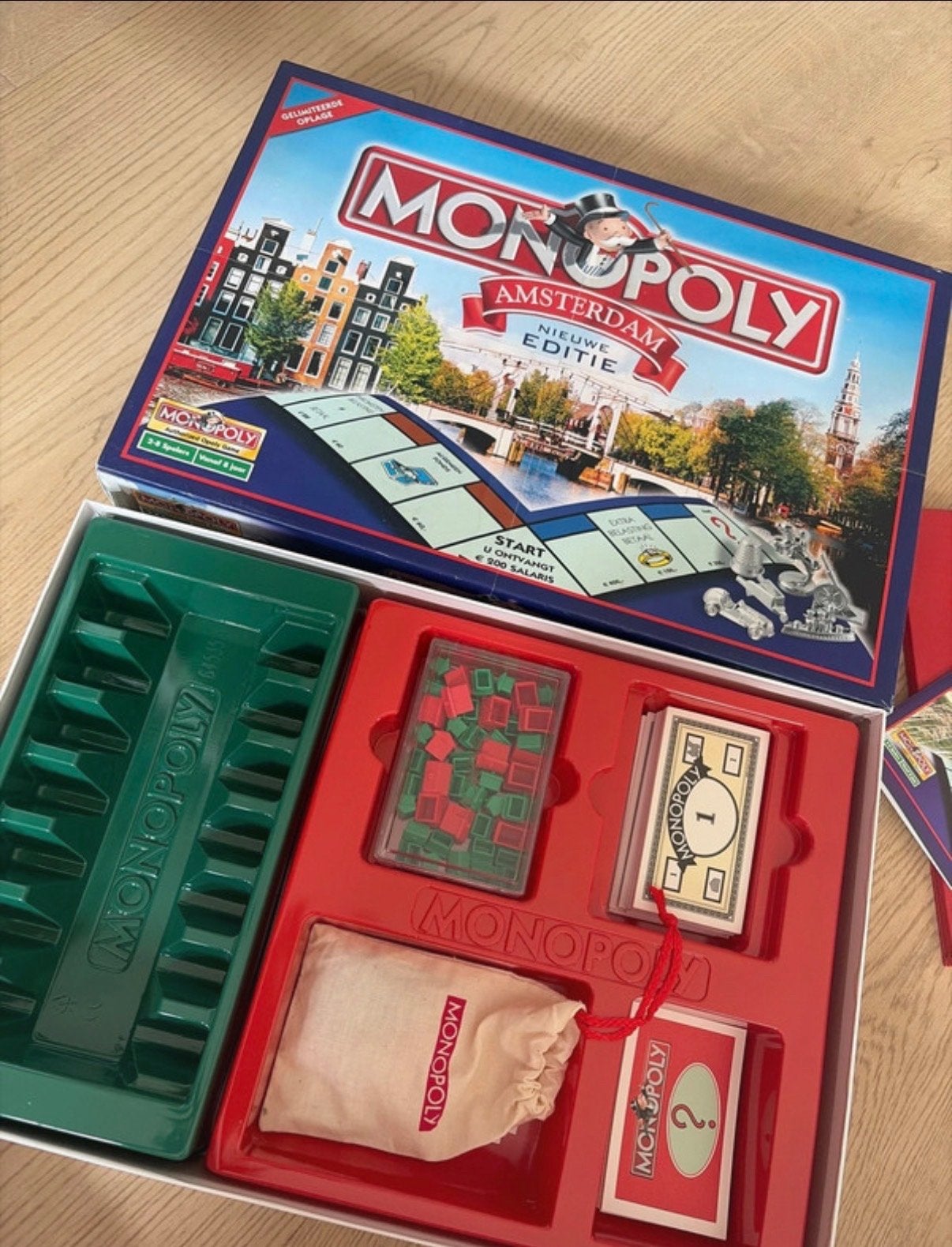 Monopoly Amsterdam Nieuwe Editie + Hoeksche Waard, Hobby en Vrije tijd, Gezelschapsspellen | Bordspellen, Drie of vier spelers