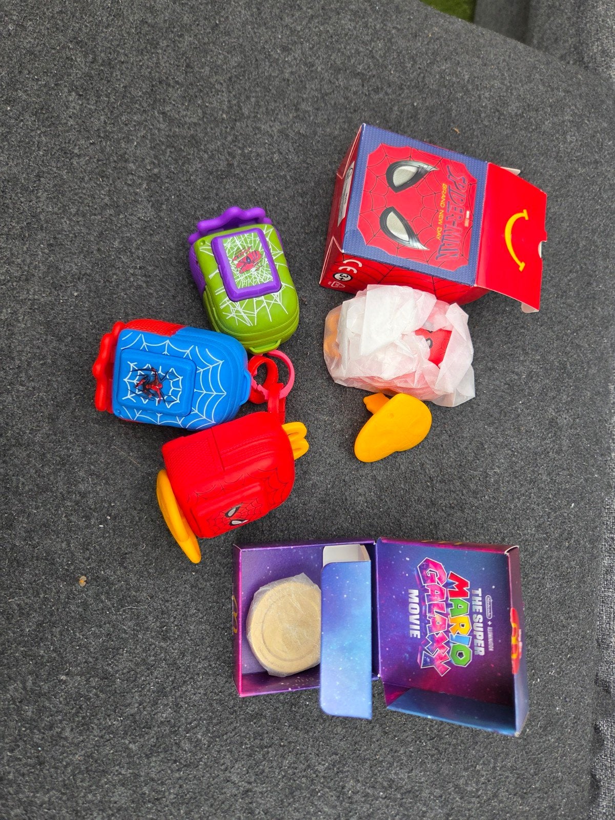 McDonald's Happy Meal Speelgoed: Spider-Man & Super Mario, Ophalen of Verzenden, Zo goed als nieuw, Jongen of Meisje