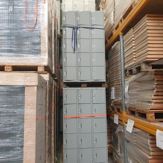 Veel lockers school kluisjes garderobekast kleedkamerkast, Ophalen, Gebruikt