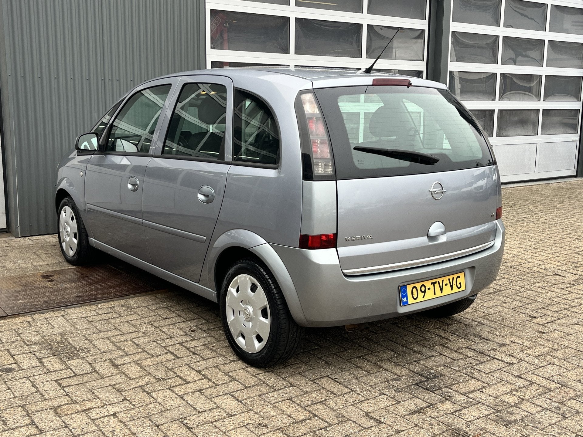 Opel Meriva 1.6-16V Enjoy Airco 5-Persoons Stuurwielbedienin, Auto's, Opel, Voorwielaandrijving, Gebruikt, Zwart, Handgeschakeld