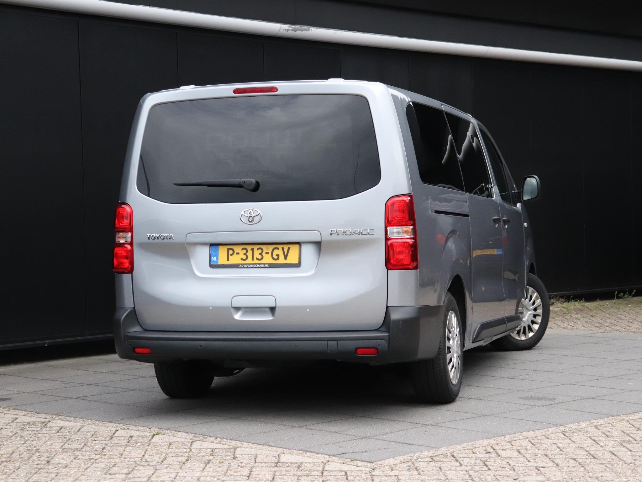 Toyota PROACE Shuttle 1.5 D-4D Cool Long | 9 PERS. | CRUISE, Voorwielaandrijving, Gebruikt, Euro 6, ProAce