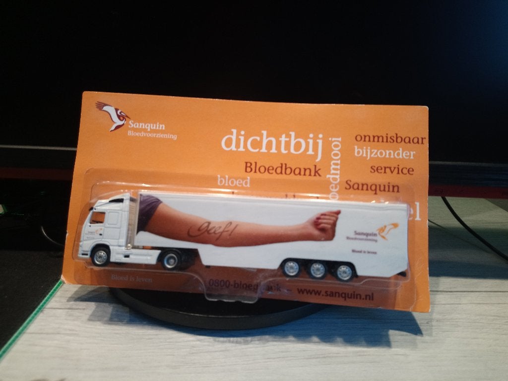 WSI Promotoys Volvo FH16 Sanquin bloedbank White 1:87, Ophalen of Verzenden, Bus of Vrachtwagen, Overige merken