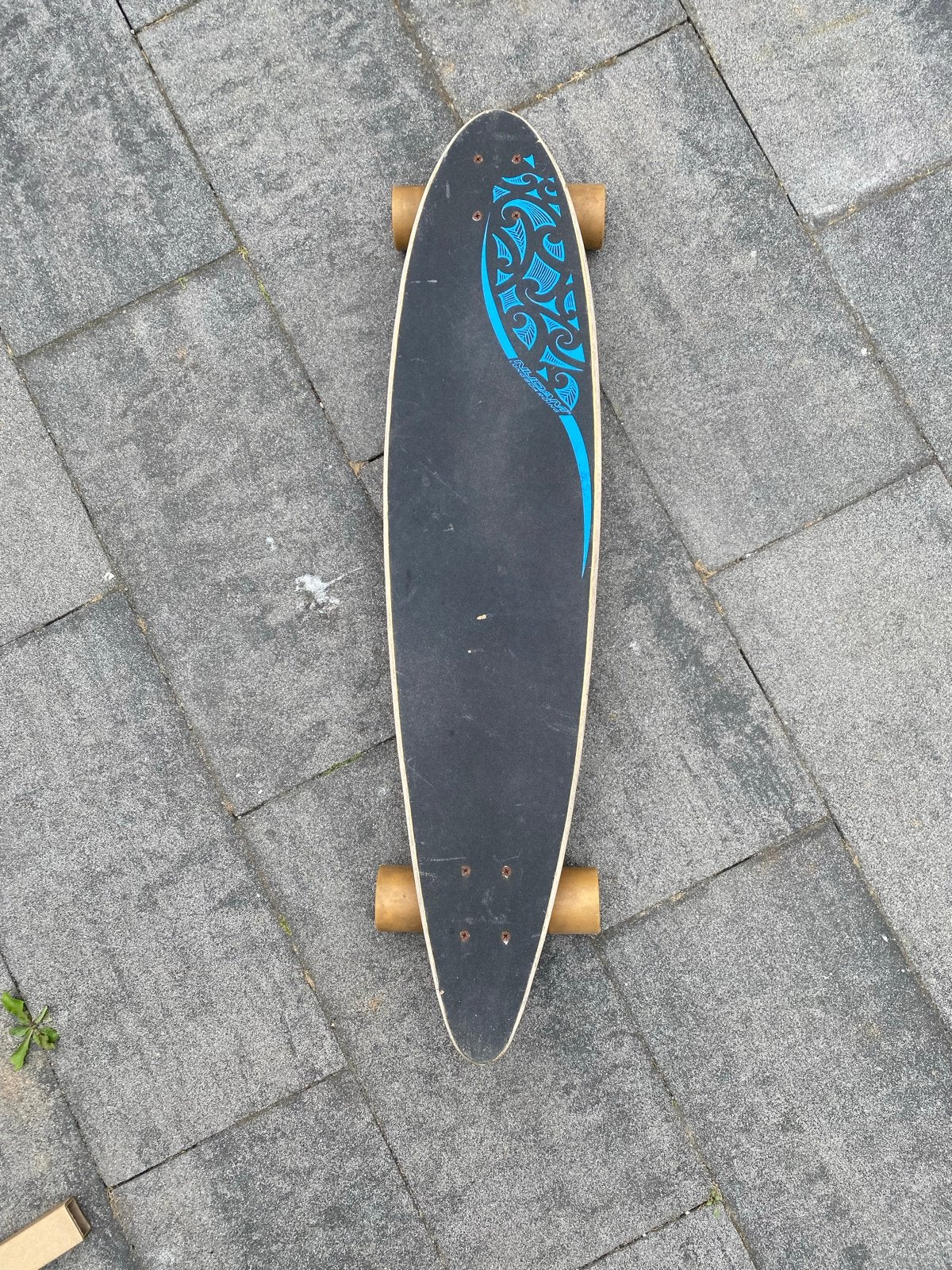 Nijdam Longboard - Perfect voor cruisen en carven, Sport en Fitness, Skateboarden, Ophalen, Gebruikt, Skateboard, Longboard