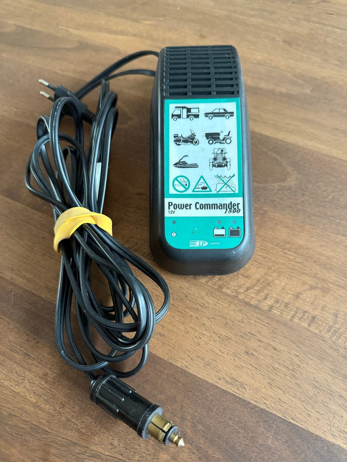 Power Commander 12V Acculader - Landport 1800, Gebruikt, Universele onderdelen