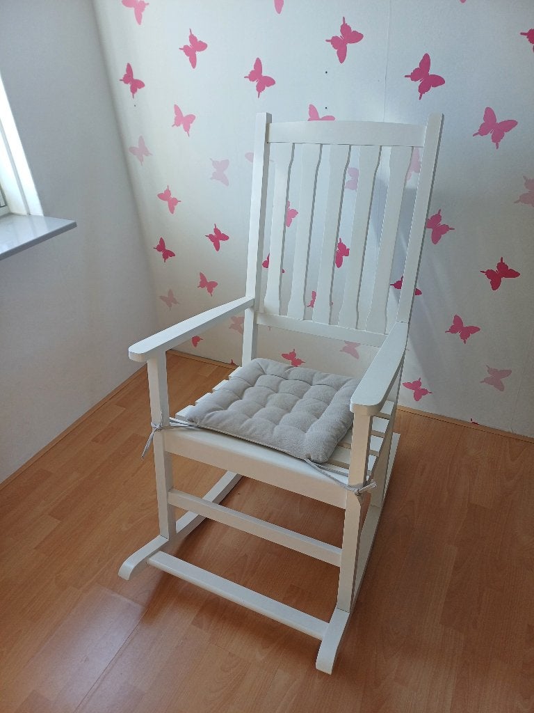 Witte houten schommelstoel (met kussen), Ophalen of Verzenden