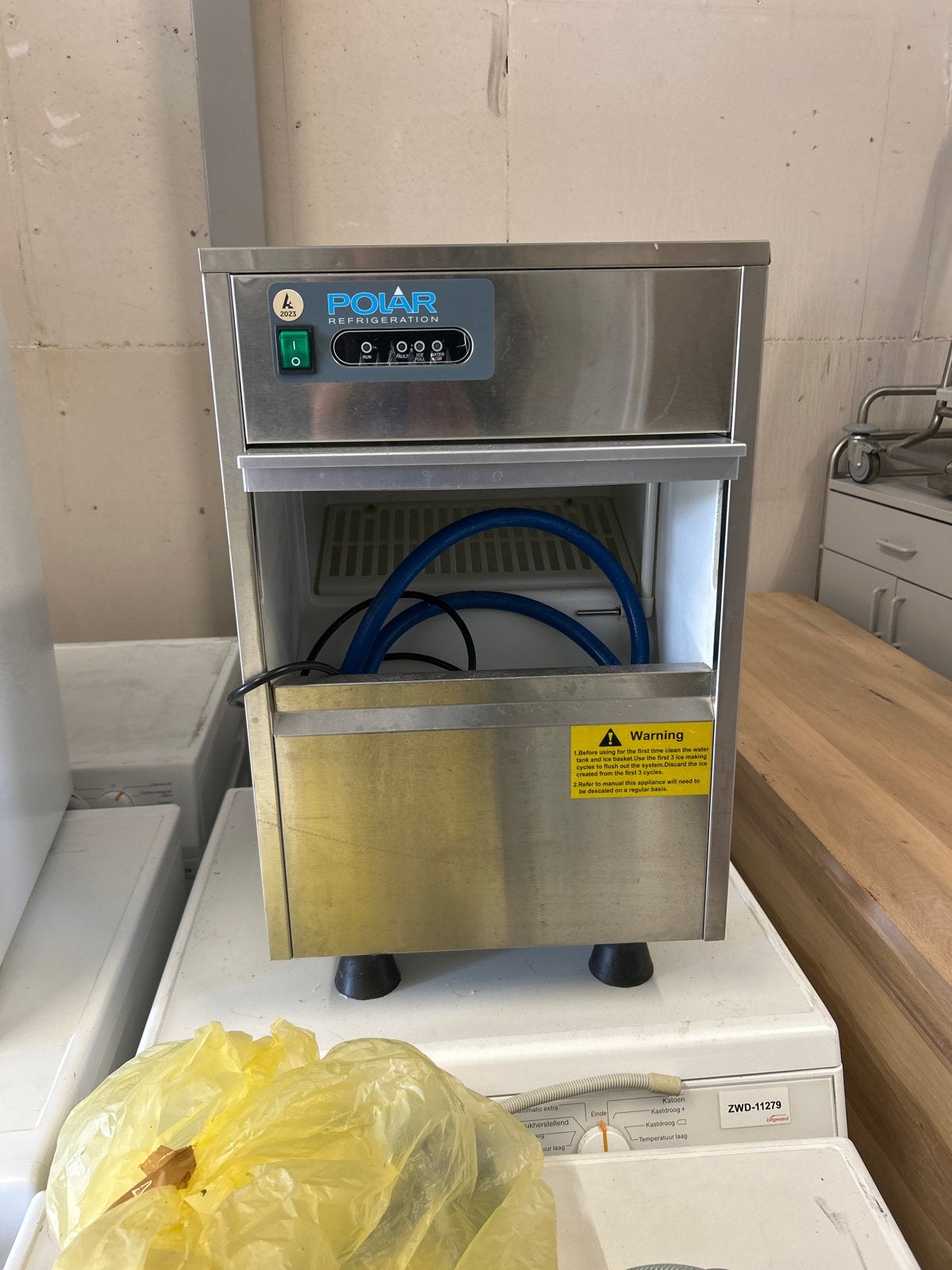 Polar IJsblokjesmachine - Compact en Efficiënt, Ophalen, Gebruikt