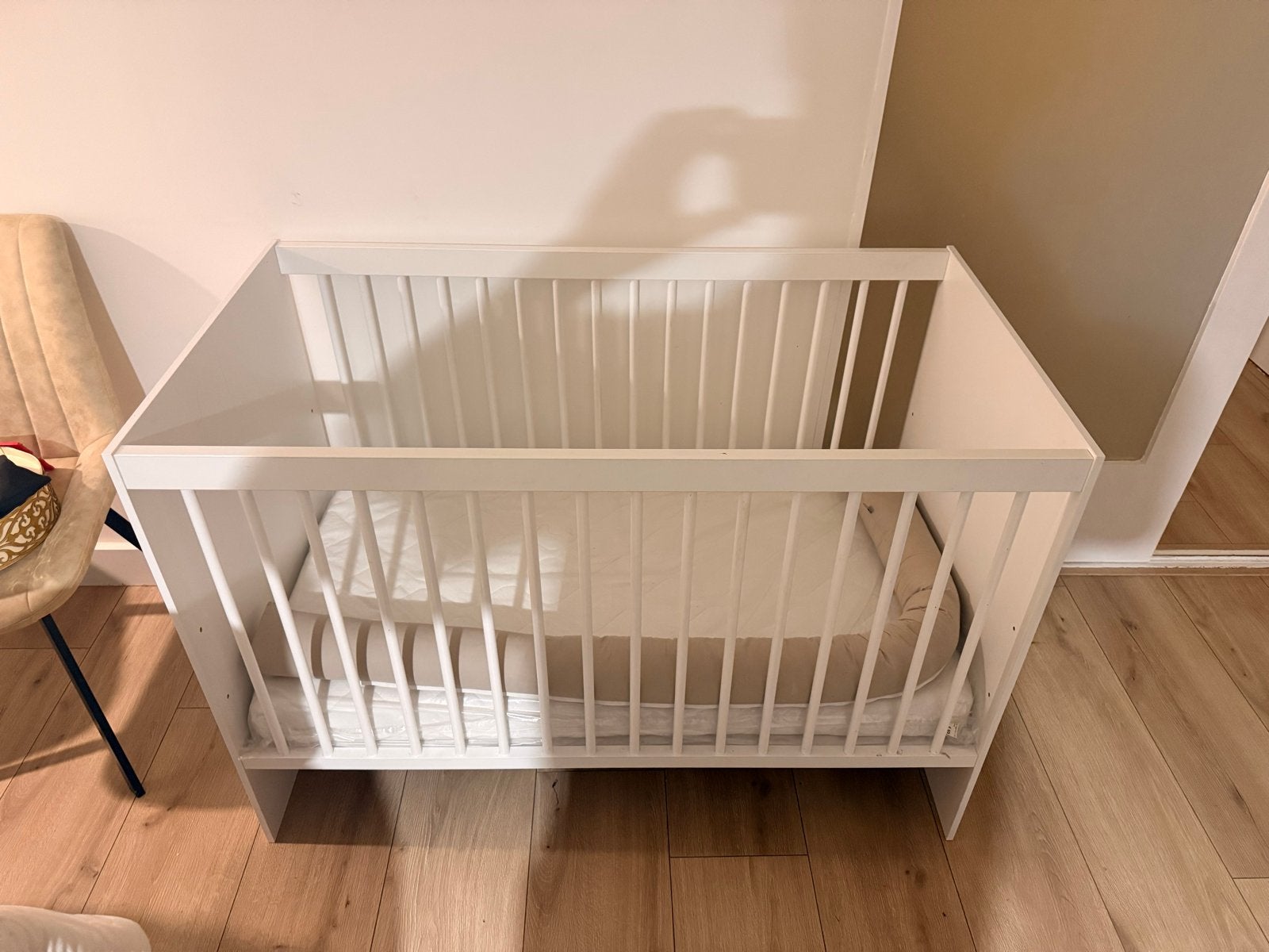 Wit babybedje met matras, Ophalen of Verzenden, Zo goed als nieuw, Ledikant