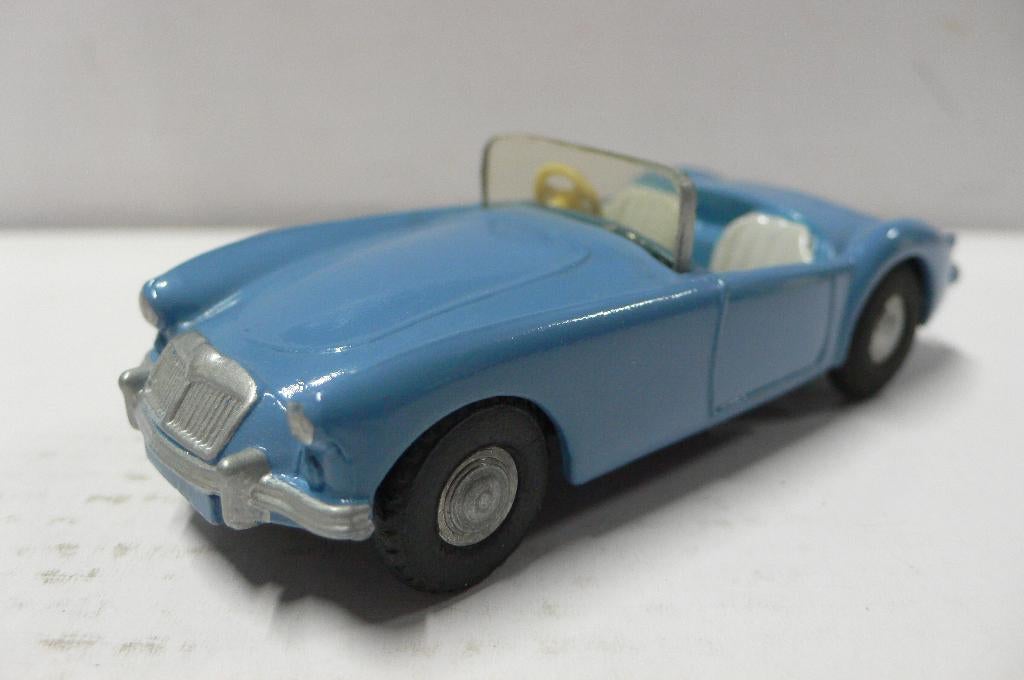mga 1958  spot on  1/42  - repaint-, Hobby en Vrije tijd, Modelauto's | 1:43, Verzenden, Gebruikt, Auto, Overige merken