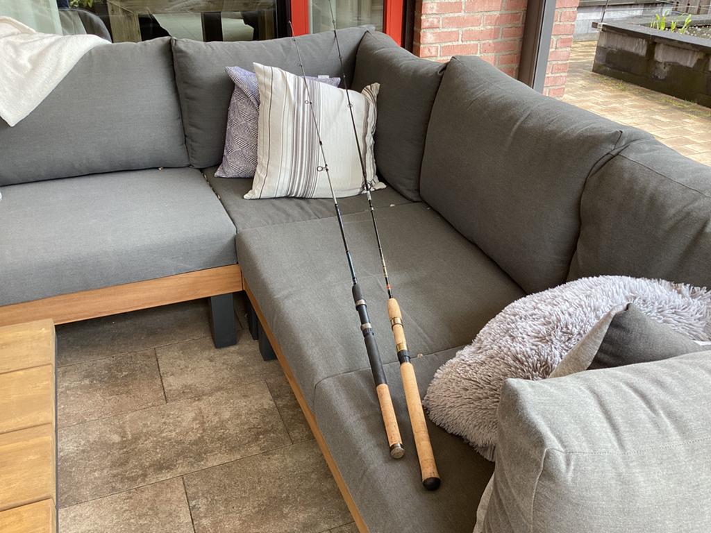 2 forel/roofvis hengels., Watersport en Boten, Ophalen, Zo goed als nieuw, Werphengel