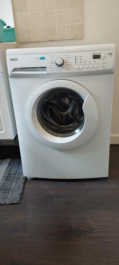 Zeer nette 8kg Zanussi wasmachine, Witgoed en Apparatuur, Wasmachines, Ophalen, Zo goed als nieuw, 85 tot 90 cm, 1200 tot 1600 toeren