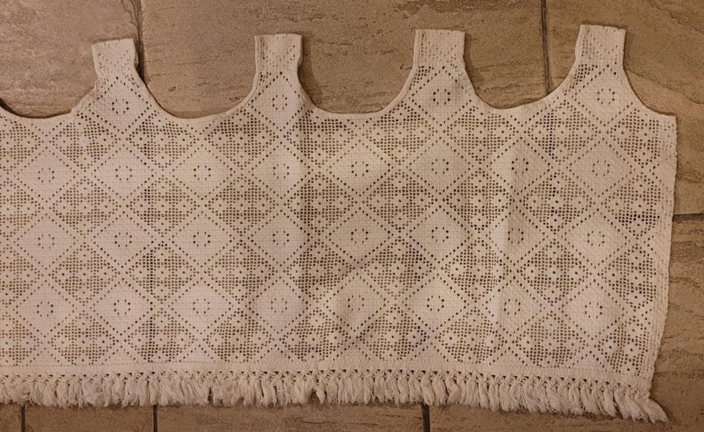 Ecru gordijnen met lussen en franjes voor op een stang, Ophalen of Verzenden